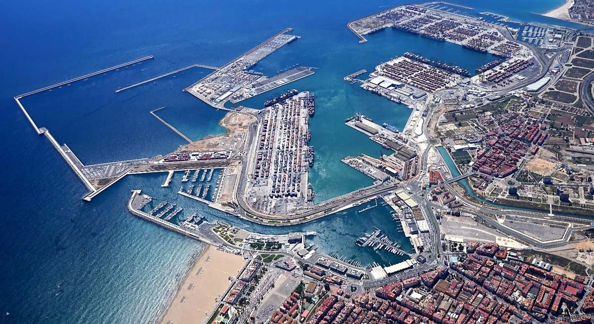 Alianzas estratégicas en el Puerto de Valencia: Acciona, ACS, FCC y Ferrovial unidos