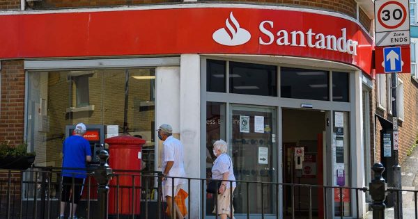 Santander Reconoce En La Sec El Bloqueo De 17 Cuentas.jpg