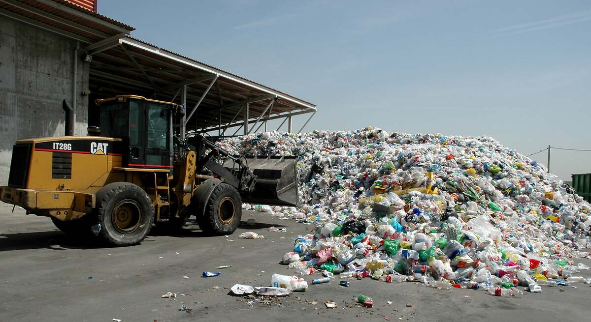 Bruselas a España: ¡Cumple las normas de residuos!